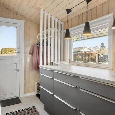 別荘 2 Bedroom Lovely In