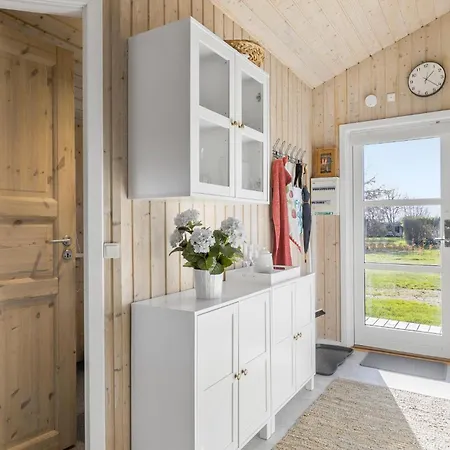 2 Bedroom Lovely In *